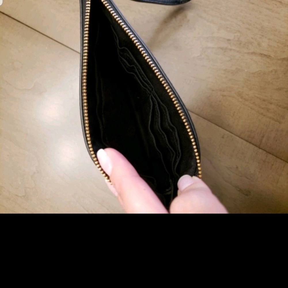 Coach wristlet - Picture 2 of 2